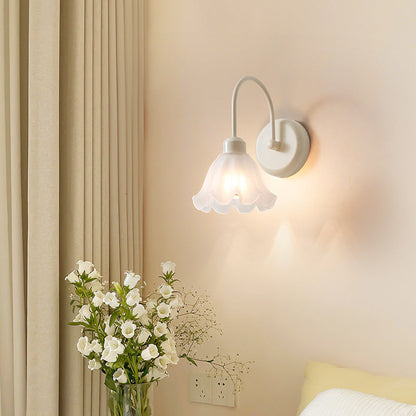 Traditional French Iron Flower Glass 1-Light Wall Sconce Lamp For Living Room