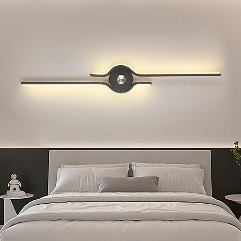 مصباح حائط LED طويل من الألومنيوم والحديد بتصميم عصري بسيط لغرفة المعيشة 