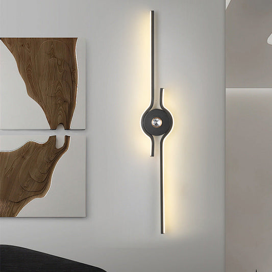 مصباح حائط LED طويل من الألومنيوم والحديد بتصميم عصري بسيط لغرفة المعيشة 