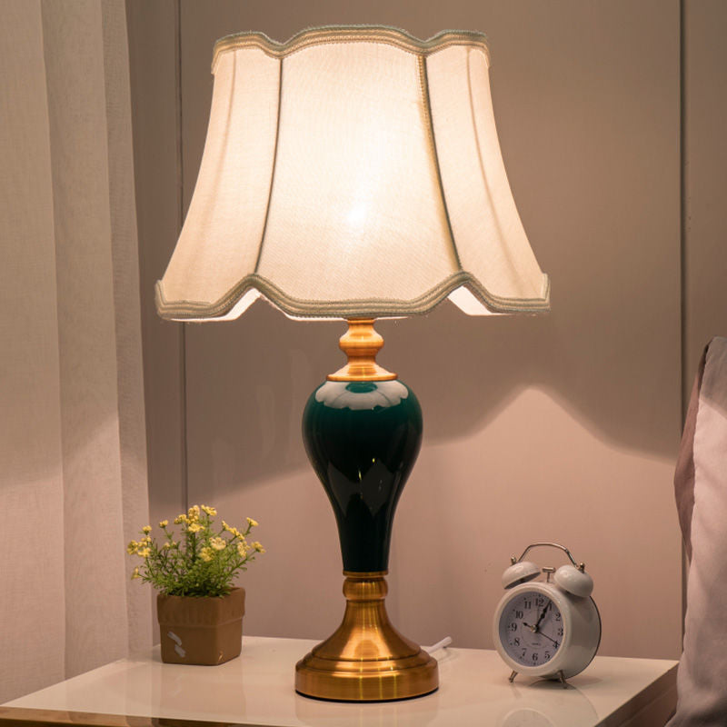 Traditional Chinese Fabric Round Shade Ceramic Vase Base 1-Light Table Lamp For Bedroom