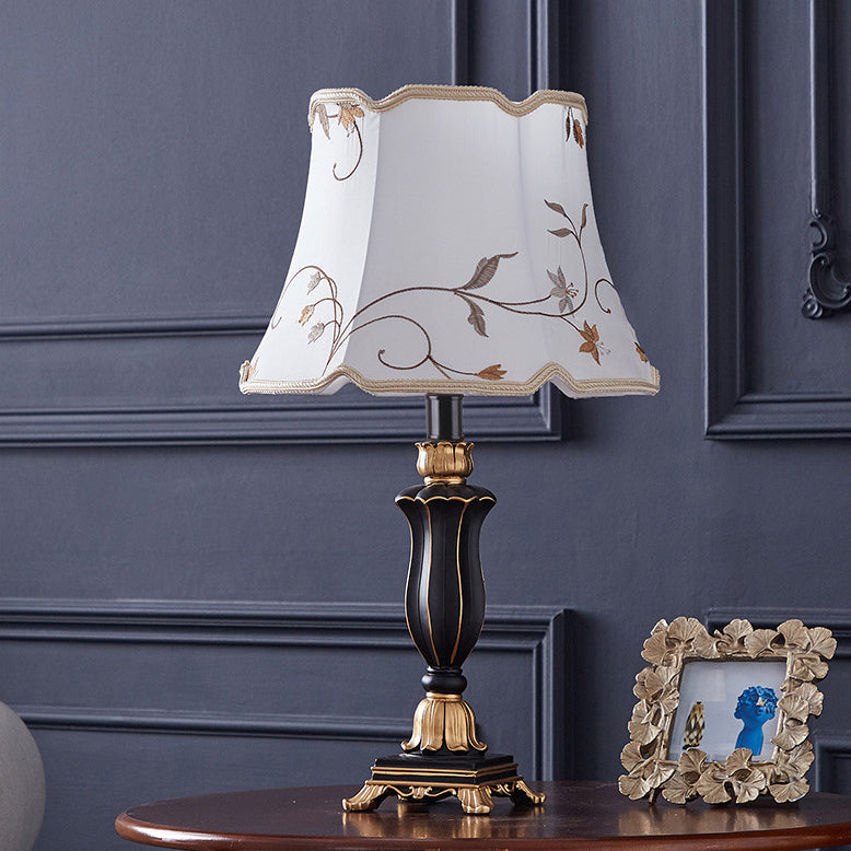 Traditional European Fabric Embroidery Round Shade Resin Carving Base 1-Light Table Lamp For Bedroom