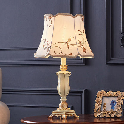 Traditional European Fabric Embroidery Round Shade Resin Carving Base 1-Light Table Lamp For Bedroom