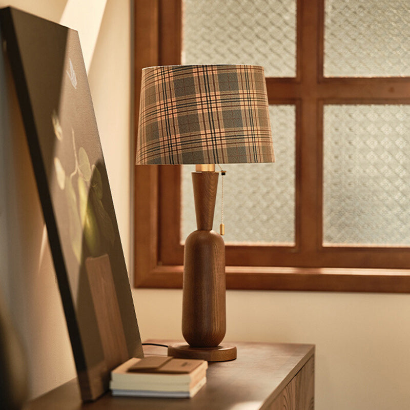 Traditional Colonial Plaid Fabric Round Shade Solid Wood Column Base 1-Light Table Lamp For Bedroom