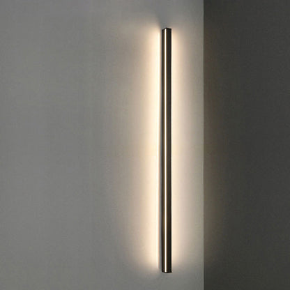 مصباح حائط LED مستطيل الشكل طويل من الحديد بتصميم عصري بسيط لغرفة النوم 