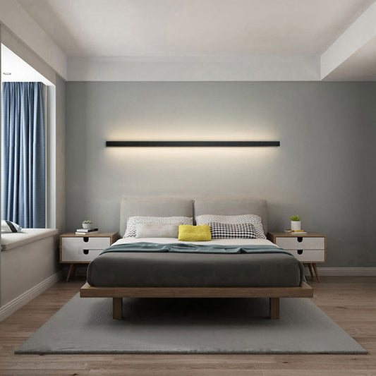 مصباح حائط LED مستطيل الشكل طويل من الحديد بتصميم عصري بسيط لغرفة النوم 