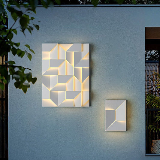 مصباح حائط LED مستطيل الشكل هندسي من الفولاذ المقاوم للصدأ يعمل بالطاقة الشمسية بتصميم بسيط وعصري للاستخدام في الهواء الطلق