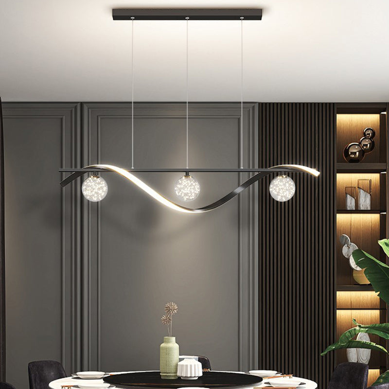 ثريا جزيرة LED من الحديد والألومنيوم بتصميم إسكندنافي معاصر لغرفة الطعام