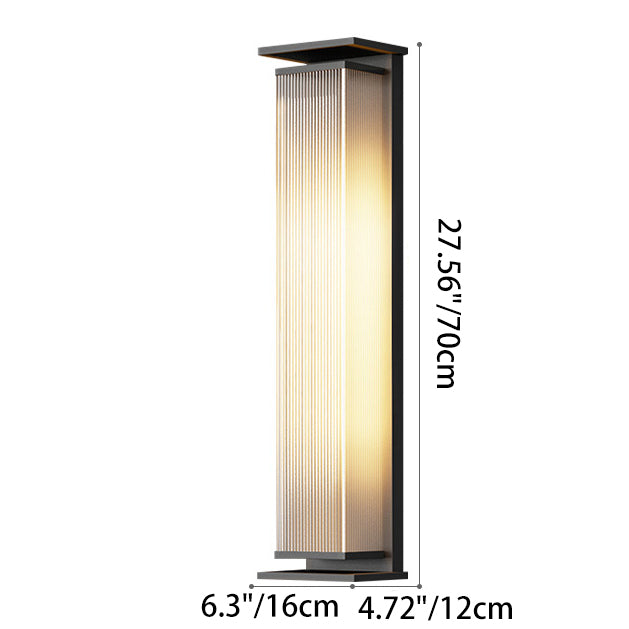 مصباح حائط LED مستطيل الشكل مصنوع من الفولاذ المقاوم للصدأ يعمل بالطاقة الشمسية بتصميم عصري بسيط للاستخدام في الهواء الطلق 