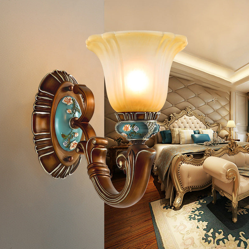 Traditional Vintage Flower Resin Iron Glass 1-Light Wall Sconce Lamp For Bedroom