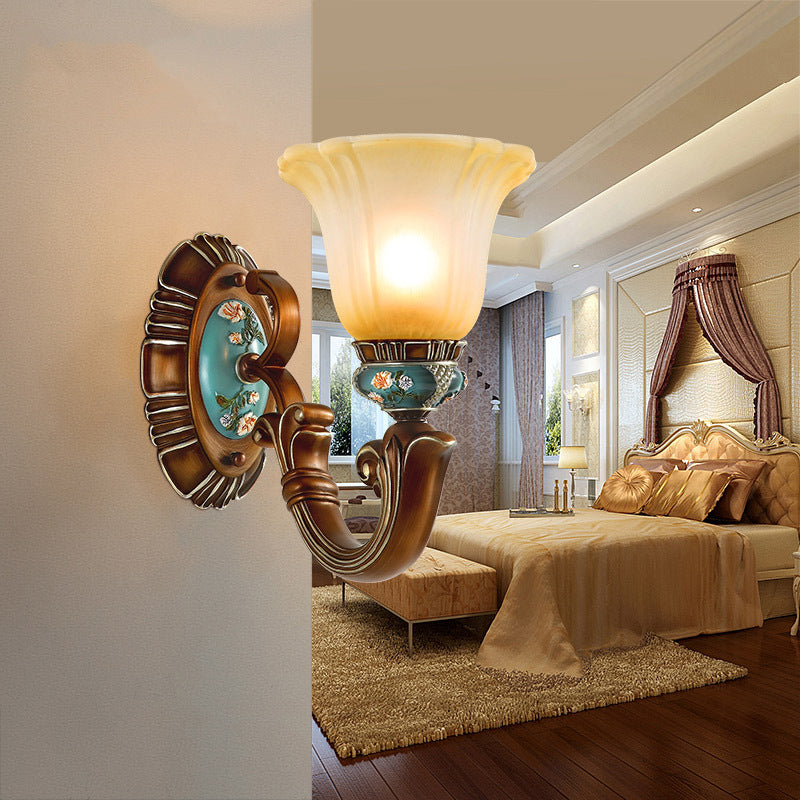 Traditional Vintage Flower Resin Iron Glass 1-Light Wall Sconce Lamp For Bedroom