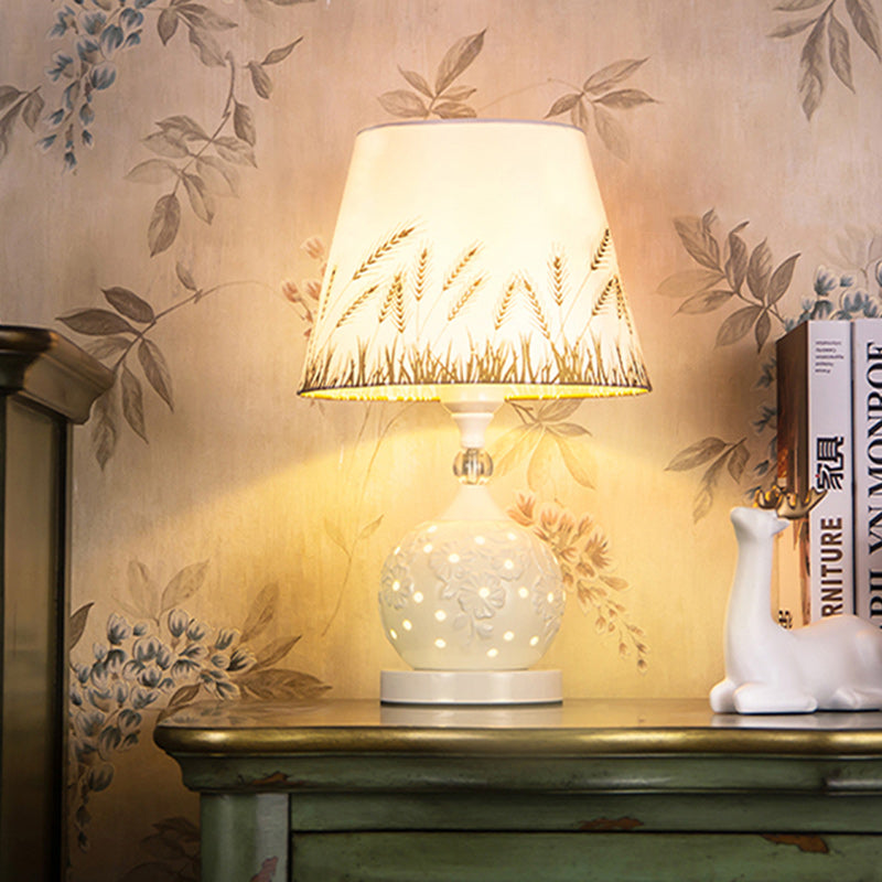 Traditional Vintage Sphere Ceramic Fabric 1-Light Table Lamp For Bedroom