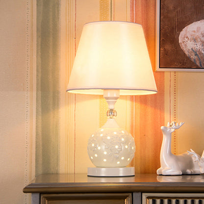 Traditional Vintage Sphere Ceramic Fabric 1-Light Table Lamp For Bedroom