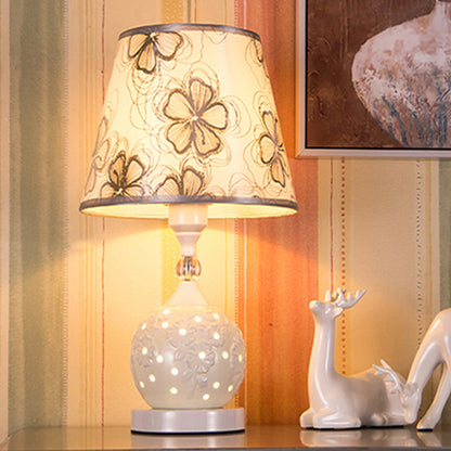 Traditional Vintage Sphere Ceramic Fabric 1-Light Table Lamp For Bedroom