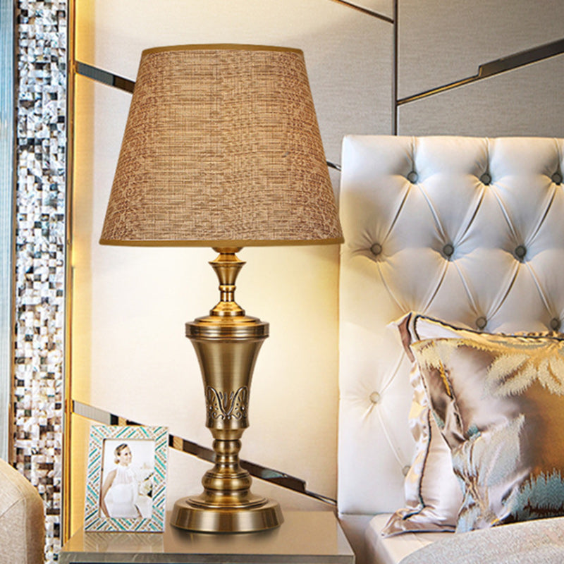 Traditional Vintage Frustum Metal Fabric 1-Light Table Lamp For Bedroom
