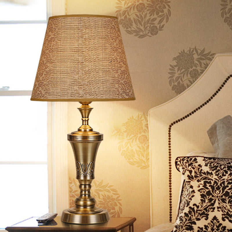 Traditional Vintage Frustum Metal Fabric 1-Light Table Lamp For Bedroom