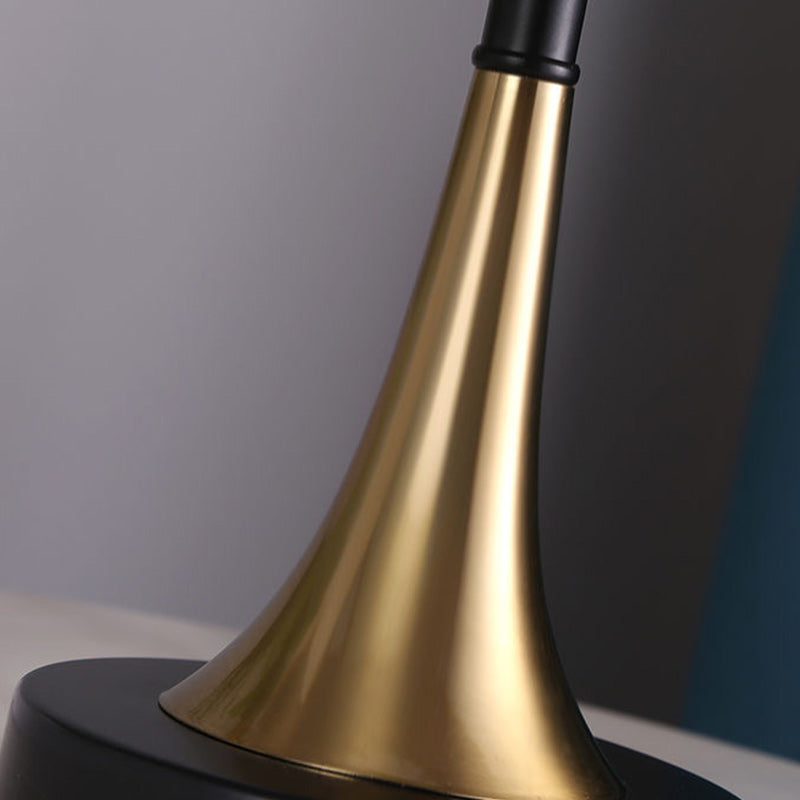 Traditional Vintage Frustum Cone Metal Fabric 1-Light Table Lamp For Bedroom