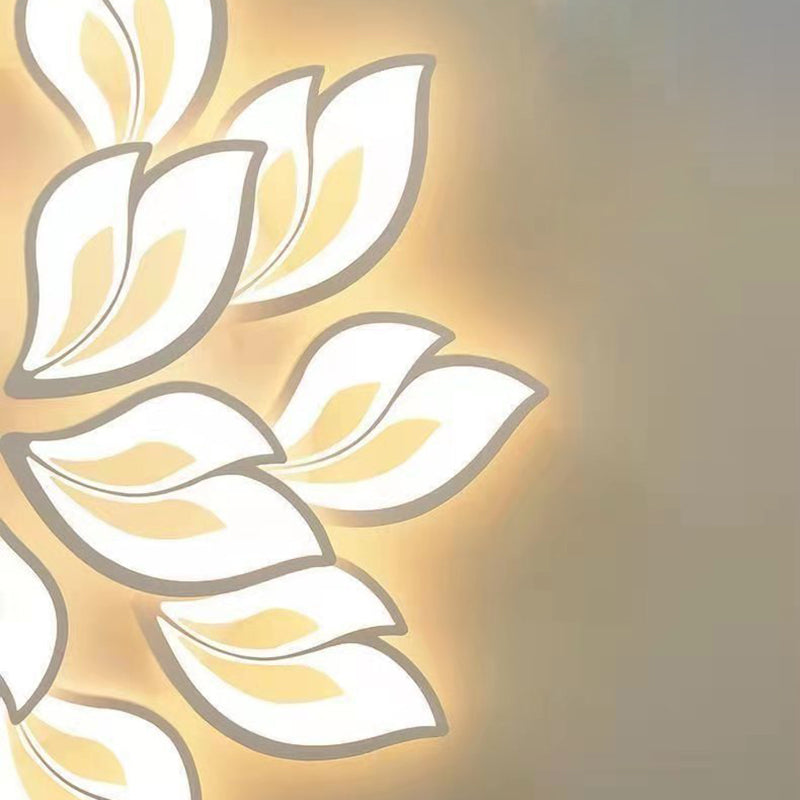 現代的な北欧風の花びら模様の鉄製アクリル製LEDセミフラッシュマウントシーリングライト（リビングルーム用） 