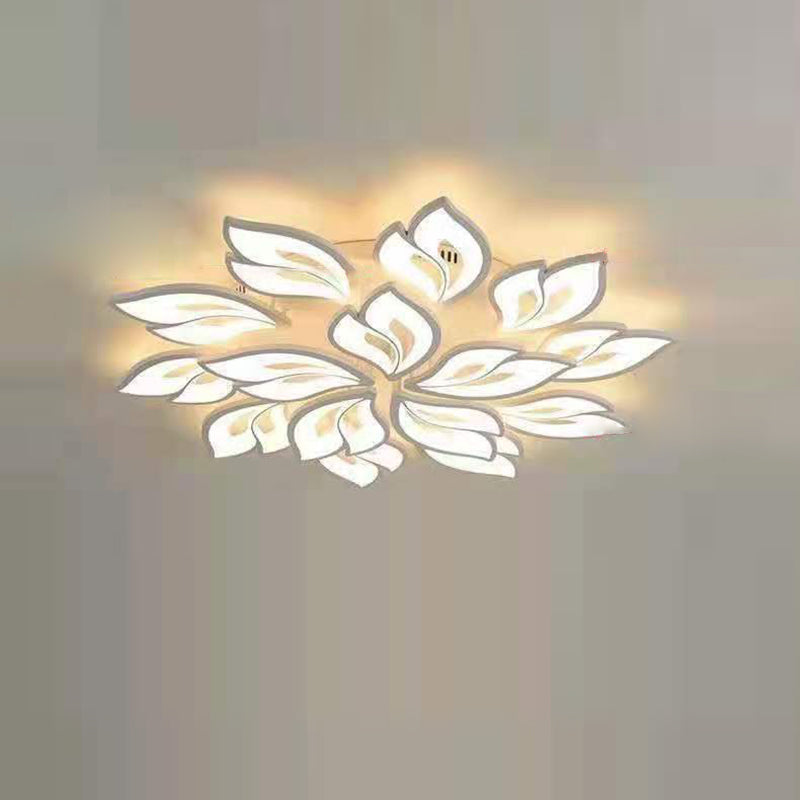 現代的な北欧風の花びら模様の鉄製アクリル製LEDセミフラッシュマウントシーリングライト（リビングルーム用） 