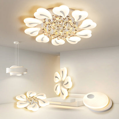 モダンで豪華な花びらハート型アイアンアクリルクリスタルボールLEDセミフラッシュマウントシーリングライトリビングルーム用