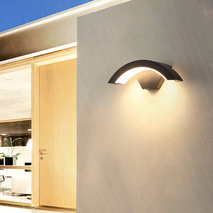 Modern Simplicity Waterproof Curved Aluminum Plastic LED Wall Sconce Lamp For Outdoor Patio