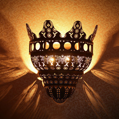 Medieval European Wall Sconce – 1-Light Brass Dome Lamp with Church-Inspired Texture for Hallway