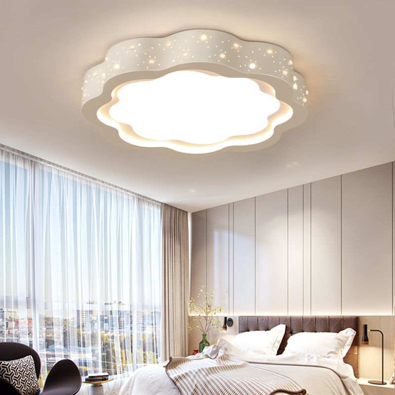 Modern Minimalist Flower-Shaped Round Iron Acrylic LED Flush Mount Ceiling Light For Bedroom