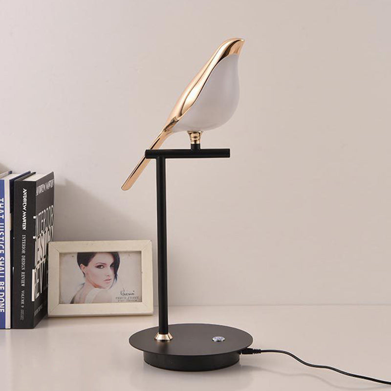 Contemporary Creative Bird Table Lamp – Zinc Alloy & Acrylic LED Light for Bedroom