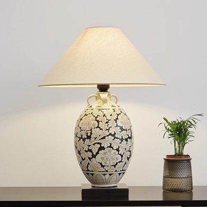 Traditional Chinese Vase Ceramic Fabric 1-Light Table Lamp For Bedroom
