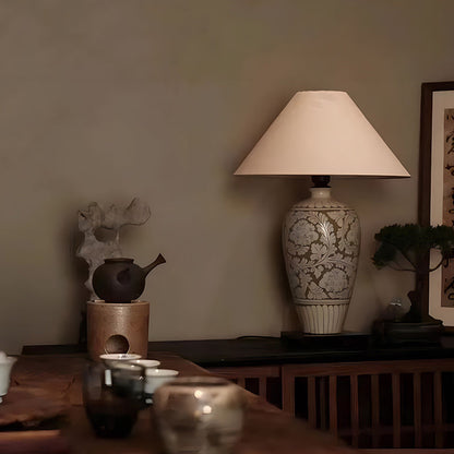 Traditional Chinese Vase Ceramic Fabric 1-Light Table Lamp For Bedroom