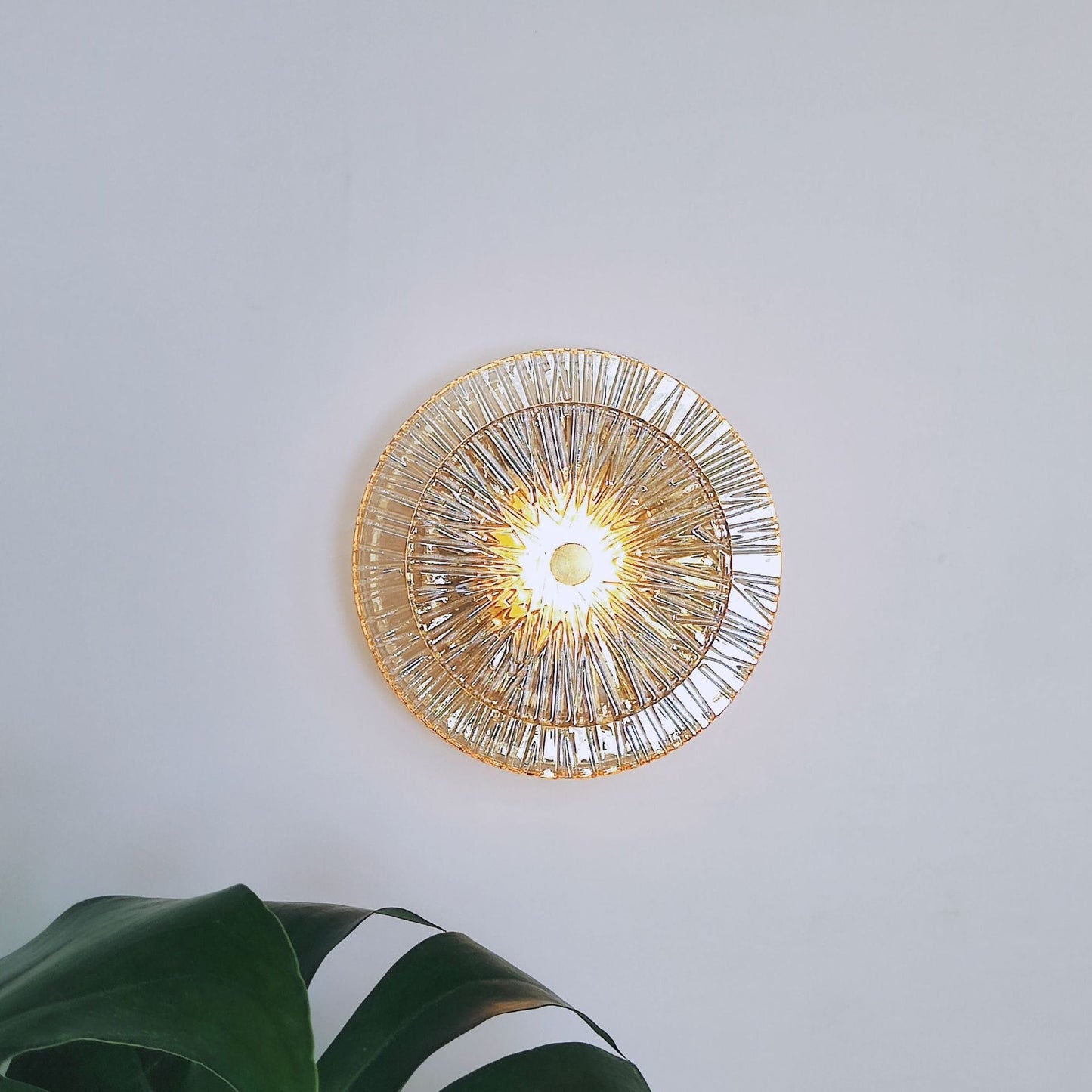Modern Luxury Round Metal Glass LED Wall Sconce Lamp For Living Room