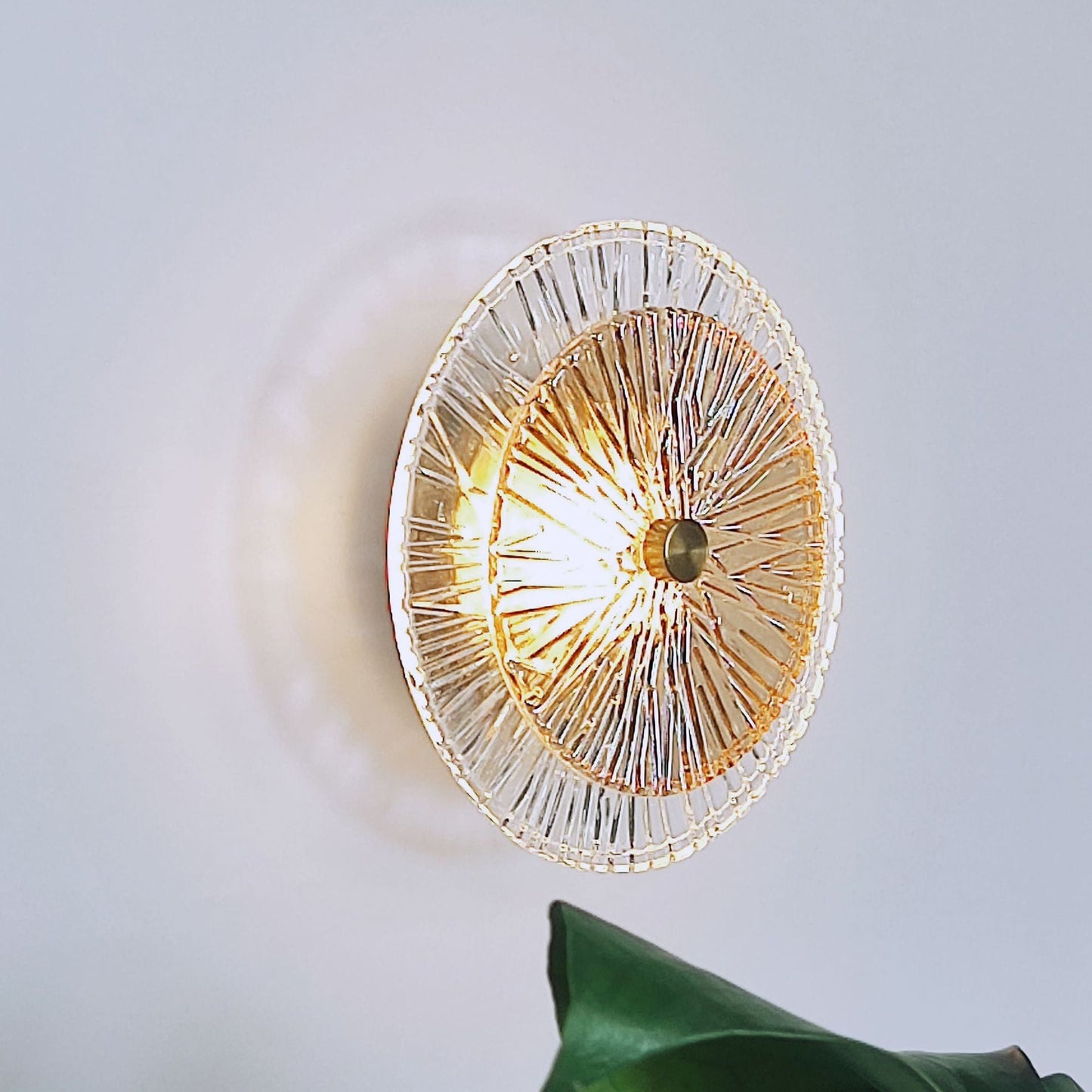 Modern Luxury Round Metal Glass LED Wall Sconce Lamp For Living Room