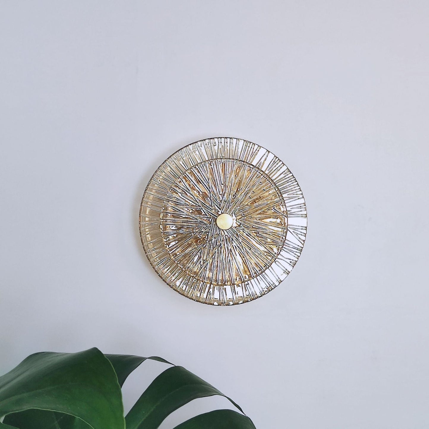 Modern Luxury Round Metal Glass LED Wall Sconce Lamp For Living Room