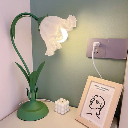 Traditional Rustic Flower Iron Acrylic 1-Light Table Lamp For Study