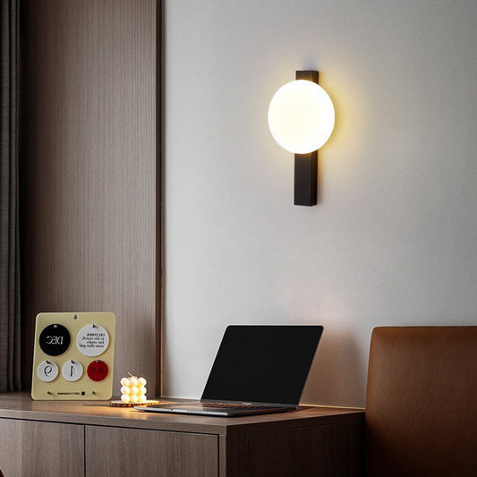 مصباح حائط LED دائري من البلاستيك والحديد بتصميم عصري بسيط لغرفة النوم 