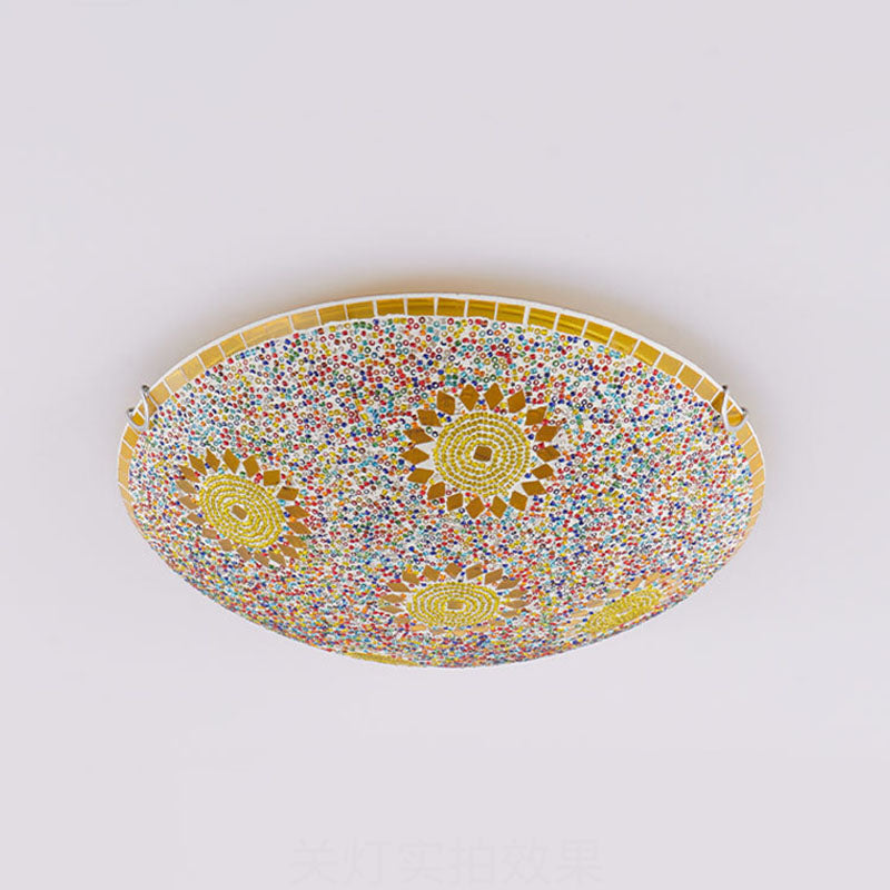 Traditional Tiffany Metal Glass Sun Pattern Round 2/3/4 Light Flush Mount Ceiling Light For Bedroom