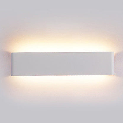 مصباح حائط LED مستطيل الشكل مصنوع من الأكريليك والألومنيوم بتصميم عصري بسيط لغرفة المعيشة 