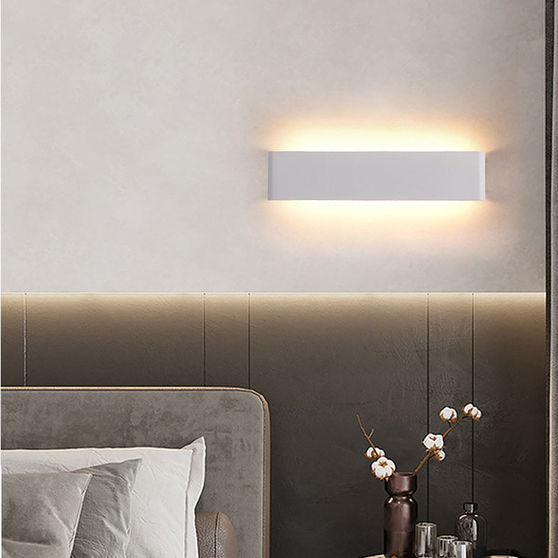 مصباح حائط LED مستطيل الشكل مصنوع من الأكريليك والألومنيوم بتصميم عصري بسيط لغرفة المعيشة 