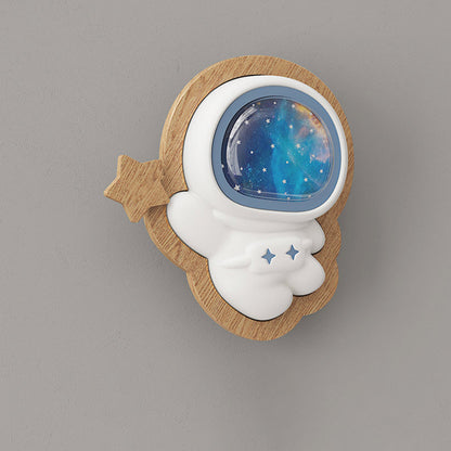 Modern Art Deco Spaceman PE Rubberwood LED Kids Wall Sconce Lamp For Living Room