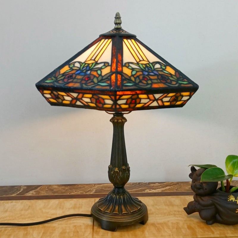 Traditional Vintage Tapered Round Square Glass Resin 1-Light Table Lamp For Living Room
