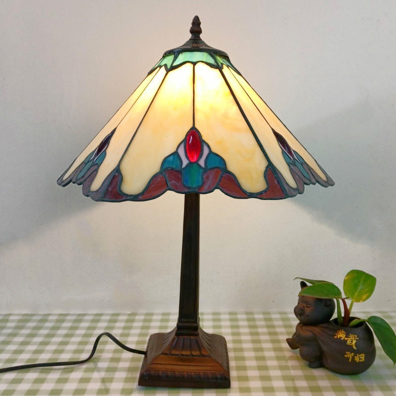 Traditional Vintage Conical Square Glass Resin 1-Light Table Lamp For Living Room