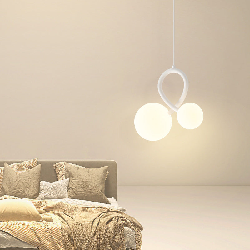 ثريات LED من الحديد الراتنجي المنحني بتصميم عصري بسيط لغرفة المعيشة 