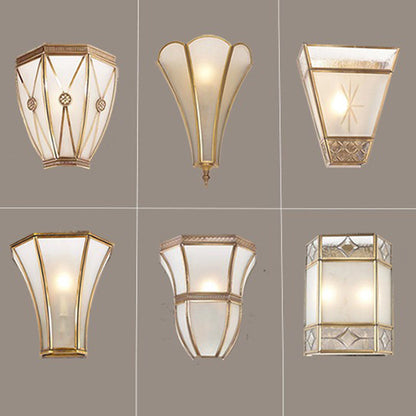 現代的なスカンジナビアのテーパードラウンドスクエアガラス銅1ライト壁取り付け用燭台ランプリビングルーム用