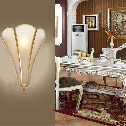 現代的なスカンジナビアのテーパードラウンドスクエアガラス銅1ライト壁取り付け用燭台ランプリビングルーム用