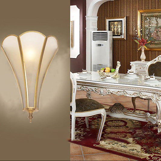 現代的なスカンジナビアのテーパードラウンドスクエアガラス銅1ライト壁取り付け用燭台ランプリビングルーム用