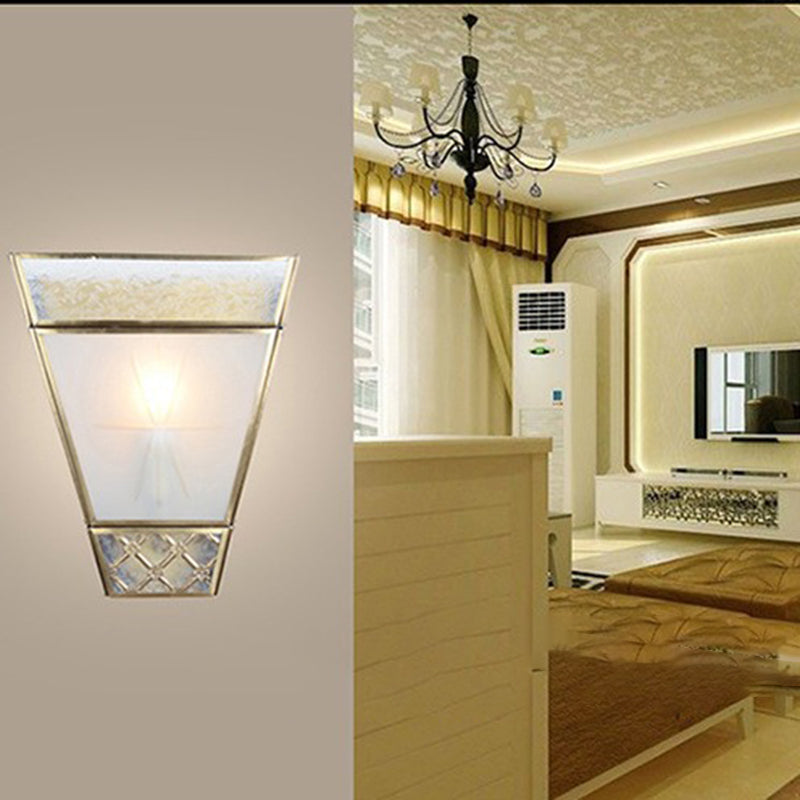 現代的なスカンジナビアのテーパードラウンドスクエアガラス銅1ライト壁取り付け用燭台ランプリビングルーム用