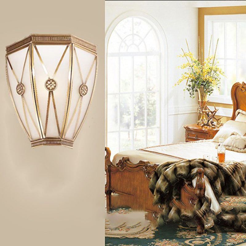 現代的なスカンジナビアのテーパードラウンドスクエアガラス銅1ライト壁取り付け用燭台ランプリビングルーム用