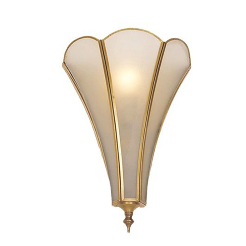 現代的なスカンジナビアのテーパードラウンドスクエアガラス銅1ライト壁取り付け用燭台ランプリビングルーム用