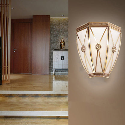 現代的なスカンジナビアのテーパードラウンドスクエアガラス銅1ライト壁取り付け用燭台ランプリビングルーム用