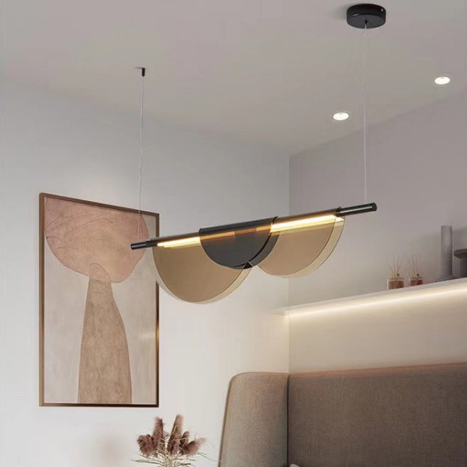 ثريا LED معدنية نصف دائرية طويلة من مادة البولي فينيل كلوريد بتصميم إسكندنافي معاصر لغرفة المعيشة