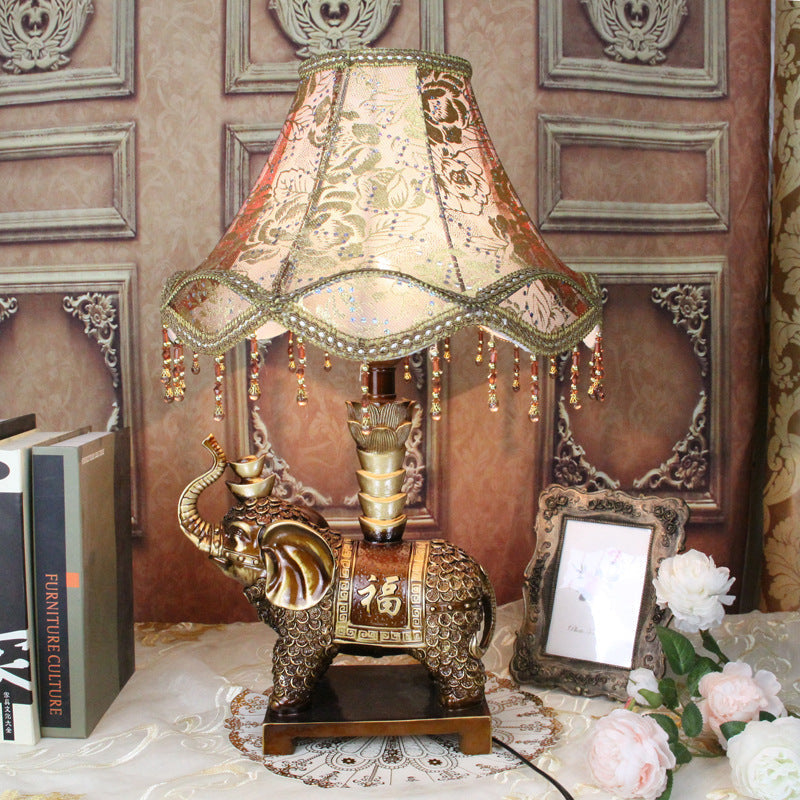 Traditional Vintage Elephant Round Fabric Resin 1-Light Table Lamp For Living Room